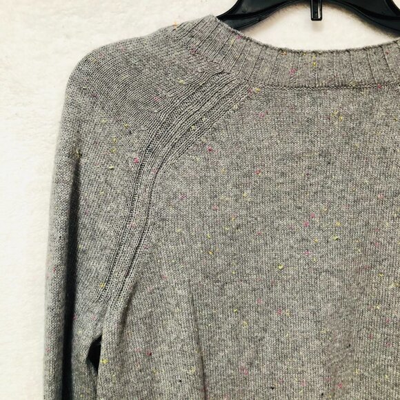 Old Navy Gray Long Sleeve V Neck Sweater Size Small - Picture 10 of 10